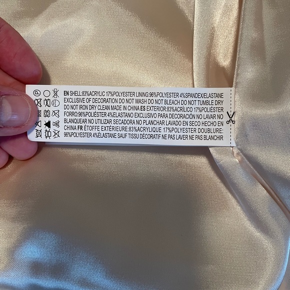 Forever 21 Faux Fur Jacket - Like New Condition - Picture 9 of 9